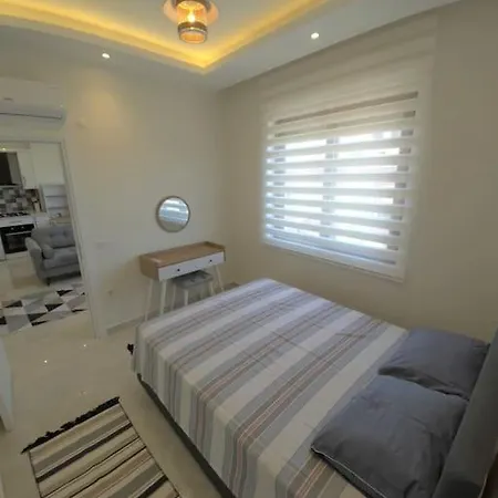 Denize Cok Yakin. Sifir Bina Apartament Alanya