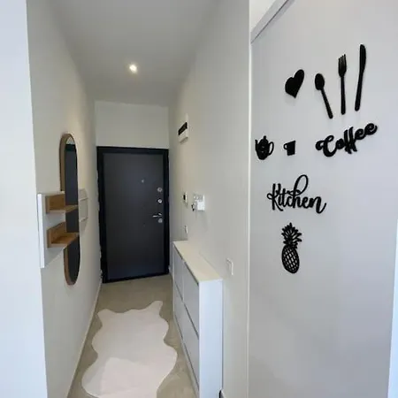 Apartament Denize Cok Yakin. Sifir Bina *