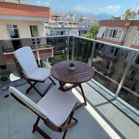 Denize Cok Yakin. Sifir Bina *