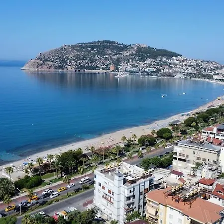 Denize Cok Yakin. Sifir Bina Apartament *