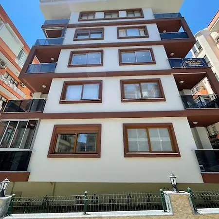 Denize Cok Yakin. Sifir Bina