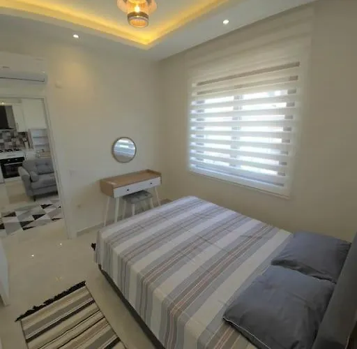 Denize Cok Yakin. Sifir Bina Appartamento Alanya