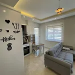 Denize Cok Yakin. Sifir Bina 아파트
